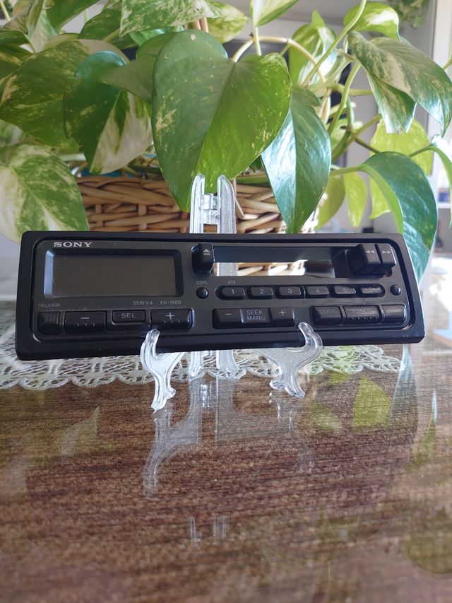 Carátula Sony XR-1800