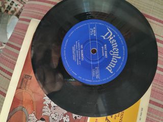Disney - 101 dálmatas -disco y cuento