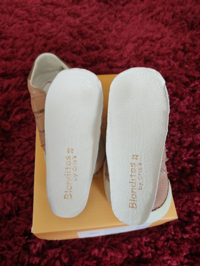 Deportivas Blanditos by críos 22