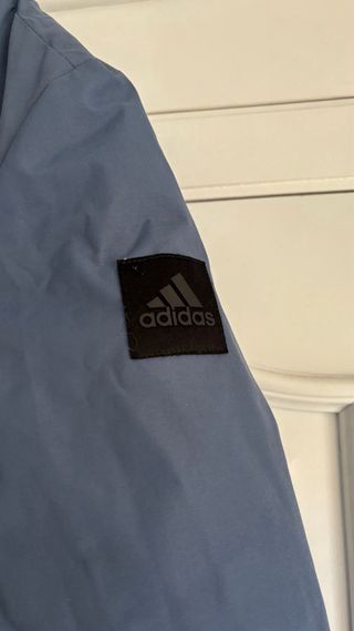 Abrigo parka adidas nieve