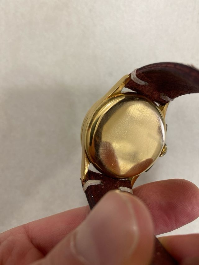 Universa Geneve carica manuale