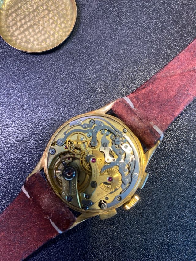 Universa Geneve carica manuale