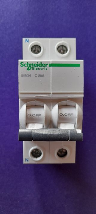 Diferenciales e interruptores magneto termicos