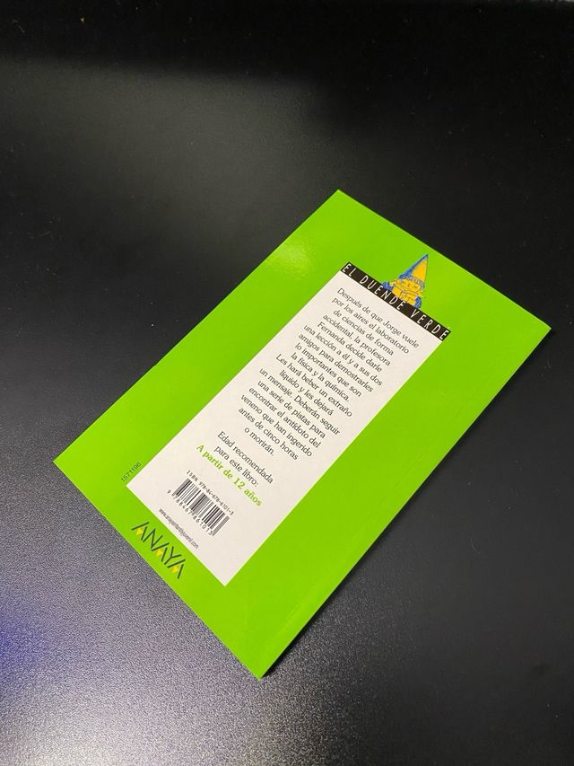 libro el asesinato de la profesora de ciencias 