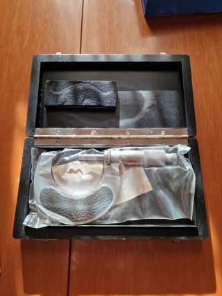 Micrometro 25-50 1 100 mahr esslingen 