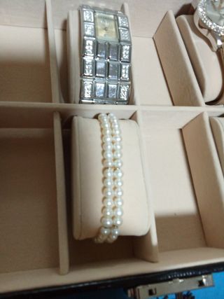 Caja para pulseras y relojes
