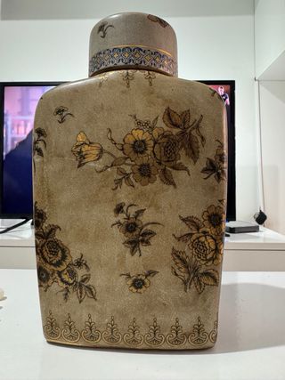 Jarrones y figuras decorativas