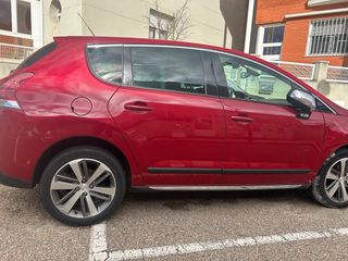 Peugeot 3008 2014.
