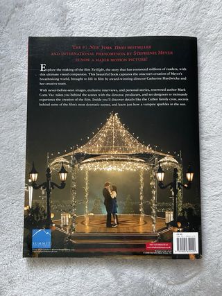 Twilight: The Complete Illustrated Movie Companion