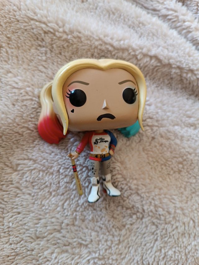 Figura funki pop. Harley Quuin
