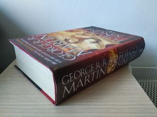 Fuego y sangre - George R.R. Martin