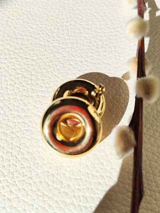 PENDIENTES DORADOS