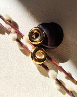 PENDIENTES DORADOS