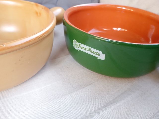 Set di due padelle in terracotta