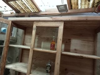 ANTIGUA VITRINA PINO OREGON  BUEN ESTADO