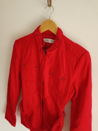 Chaquera roja de Zara