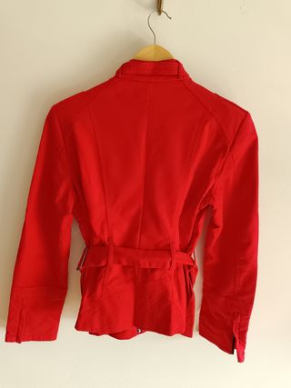 Chaquera roja de Zara
