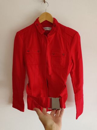 Chaquera roja de Zara