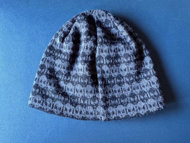 Gorro Quicksilver negro y gris