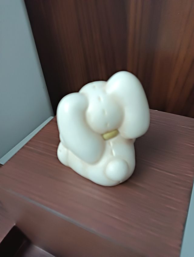 Coniglio di pezza con uovo Thun