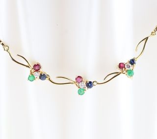 Gargantilla oro y diamantes, esmeraldas, zafiros