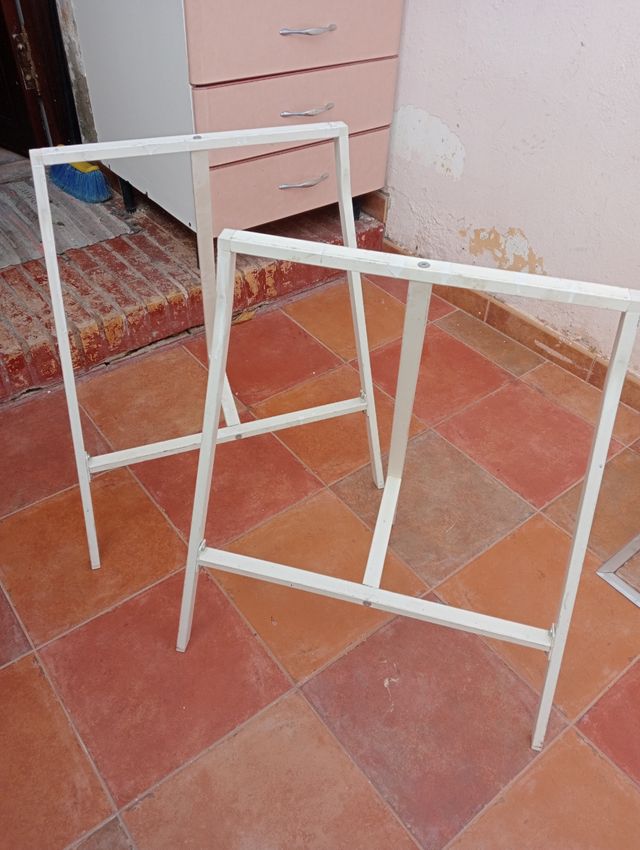 Borriquetes metálicos