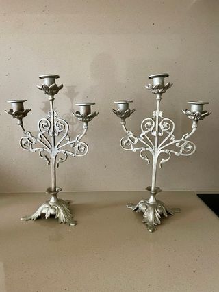 Candelabros franceses de metal plateado