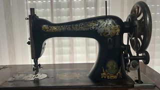 Maquina de coser singer con mueble