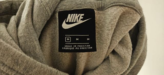 Sudadera Nike gris con capucha basica