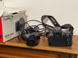 Camara CANON 200D