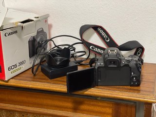 Camara CANON 200D