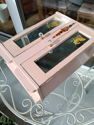 ANTIGUO ARMARIO ROSA MUÑECAS CON PUERTAS ESPEJO
