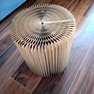 Sgabello o tavolino 