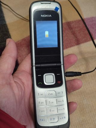 Nokia 2720 fold
