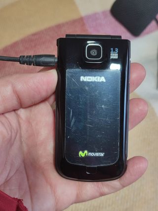 Nokia 2720 fold