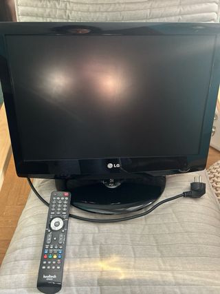 Television 19 “ Lg3050 NO SMART TV