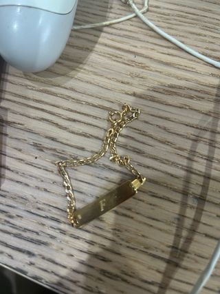 Esclava bañada en oro de mujer