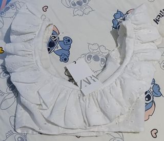 Se vende top de volantes de zara  nuevo 10€
