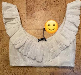 Se vende top de volantes de zara  nuevo 10€
