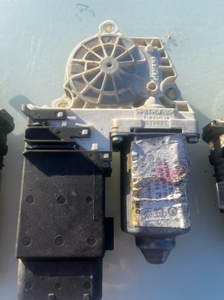 Motores elevalunas seat leon Fr 2002