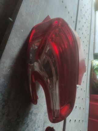 Pilotos  traseros Peugeot 208