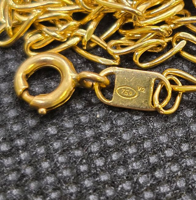 Cadena de Oro 18K, Bilbao Cartier, 7.6gr, 62cm.