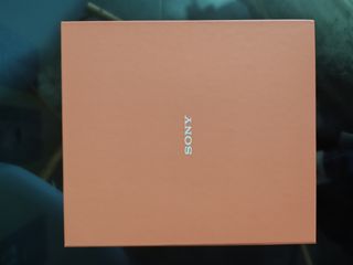 Auriculares Sony h.ear in