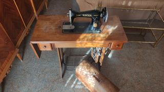 Maquina coser SINGER
