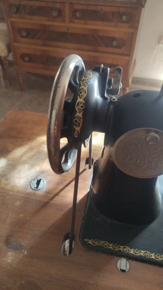 Maquina coser SINGER