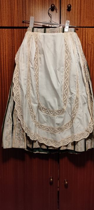 SE VENDE TRAJE DE HUERTANA NIÑA