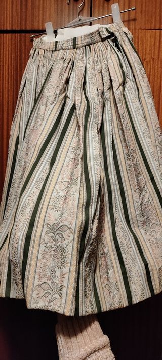 SE VENDE TRAJE DE HUERTANA NIÑA