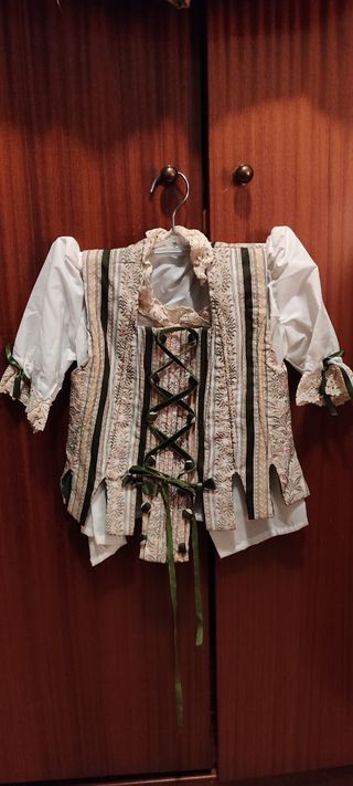 SE VENDE TRAJE DE HUERTANA NIÑA