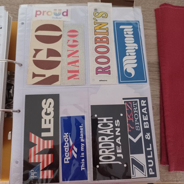 Pegatinas años 80 marcas de ropa