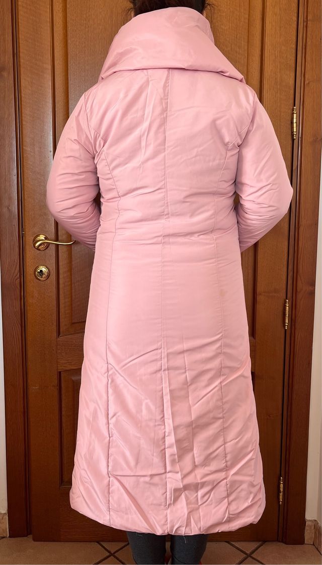 Piumino lungo col collo alto donna rosa